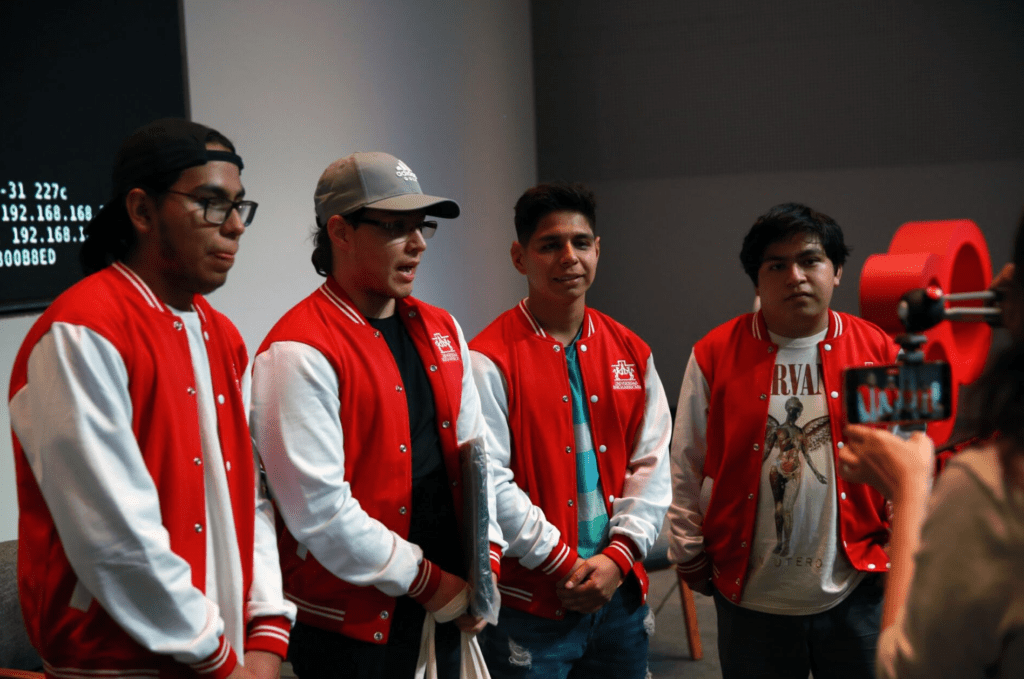 Equipo Descifradores, ganadores del primer lugar del Hackathon AMI 2023